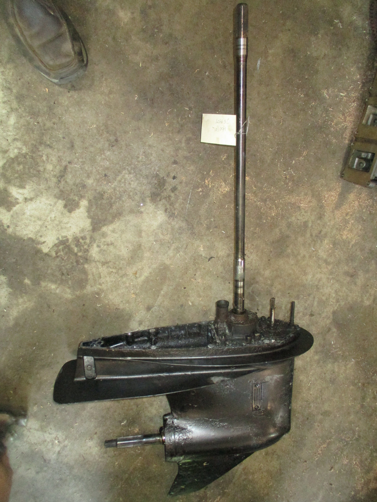 Suzuki DF140 outboard 25" lower unit