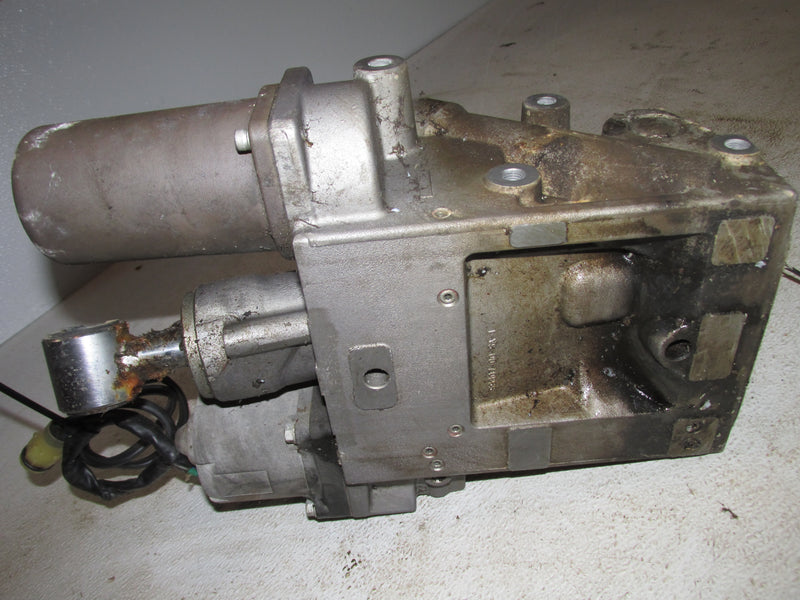 Suzuki DF300 300hp Outboard Tilt Trim Unit (48500-98J01)