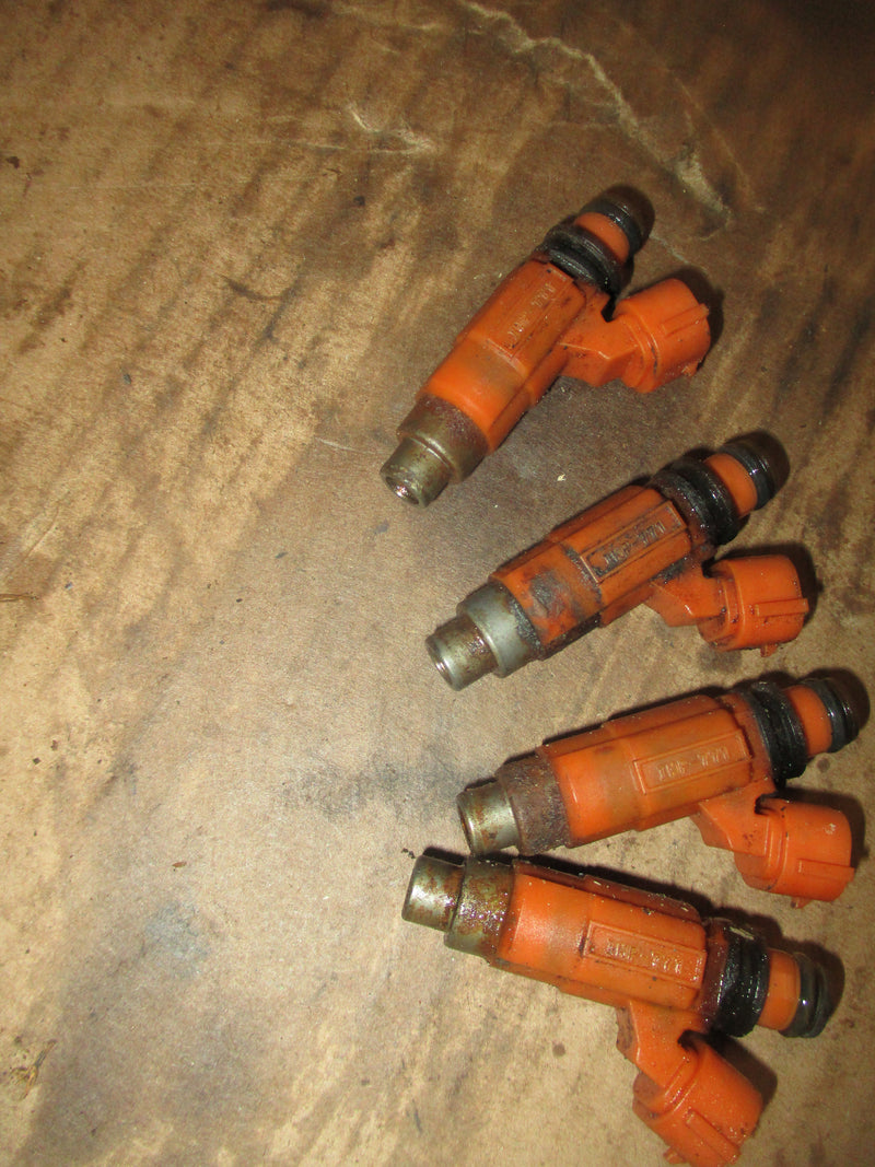 Suzuki DF140 outboard fuel injector set (15710-65D00)