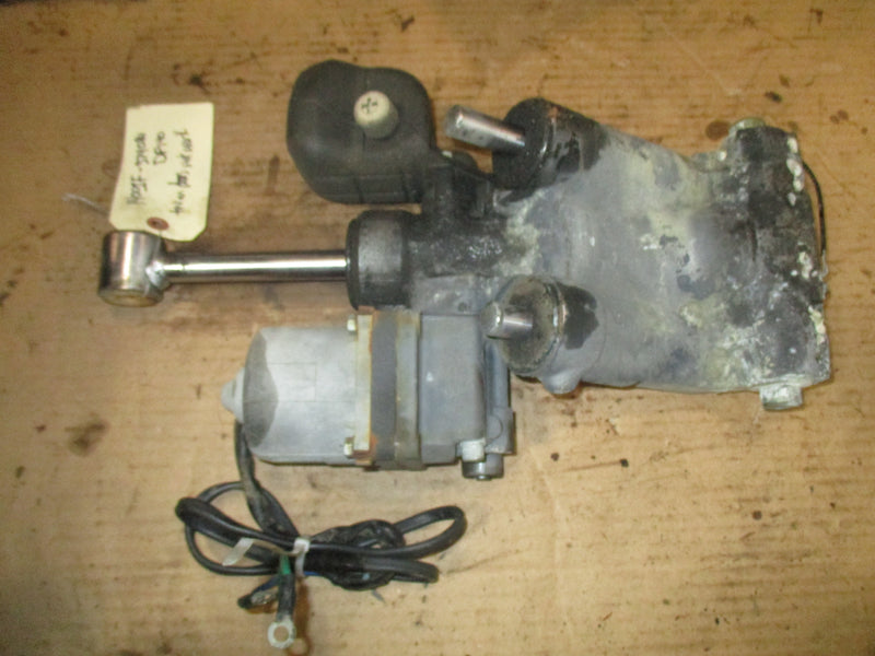Suzuki DF140 outboard SHOWA trim PARTS ONLY
