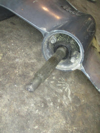 Load image into Gallery viewer, Yamaha 225hp 4 stroke outboard 30" shaft lower unit
