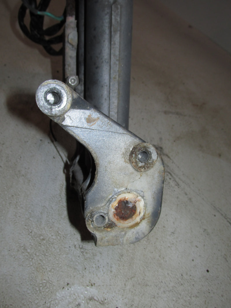 Yamaha 40hp 2 CYL 2 Stroke Outboard Tilt Trim Unit