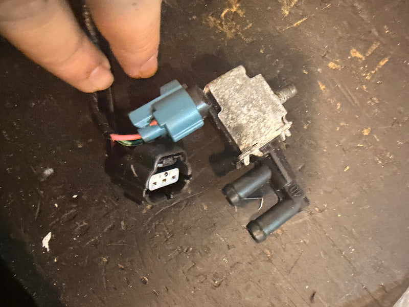 Yamaha 250hp 3.3L 4 Stroke Outboard solenoid valve (6C5-86120-00-00)