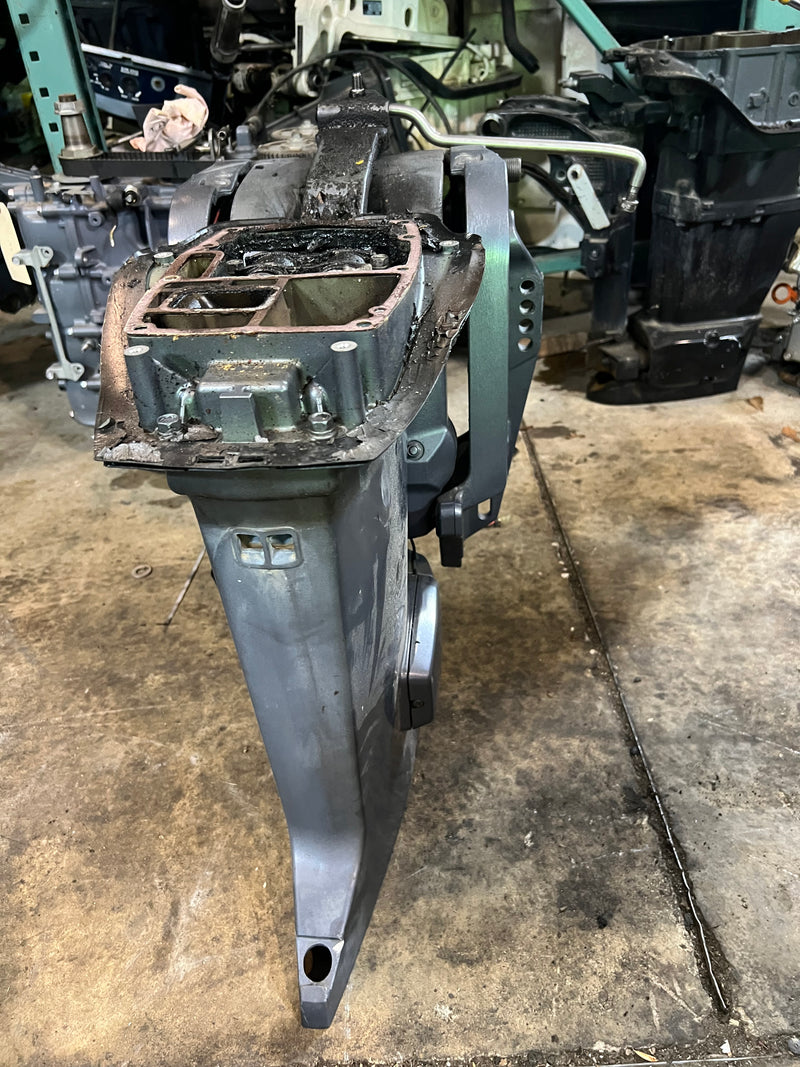 Yamaha 60hp 2 stroke outboard 20" Midsection