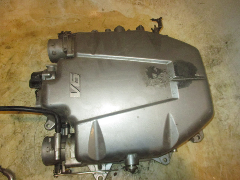 Suzuki DF225-250HP 4 stroke outboard intake collector cover (13140-93J02)