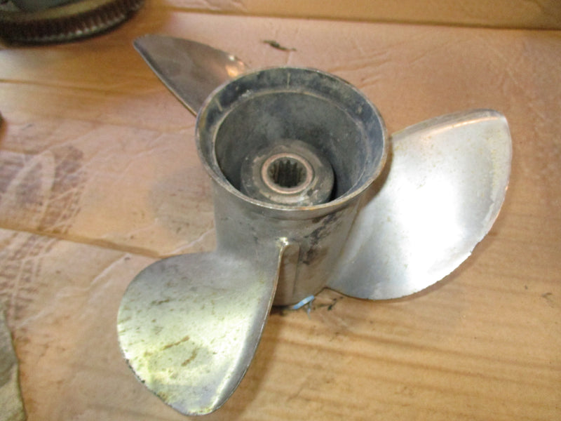Evinrude 75hp outboard stainless steel prop 13 3/8 x 17