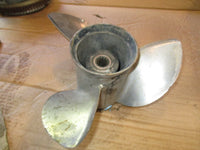 Load image into Gallery viewer, Evinrude 75hp outboard stainless steel prop 13 3/8 x 17
