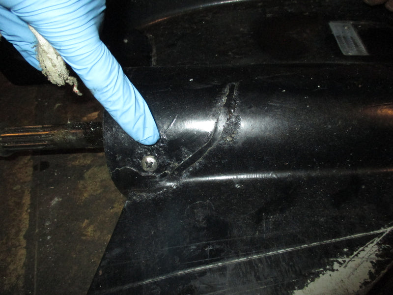 Suzuki DF70 70hp outboard 20 inch lower unit CASING CRACKED