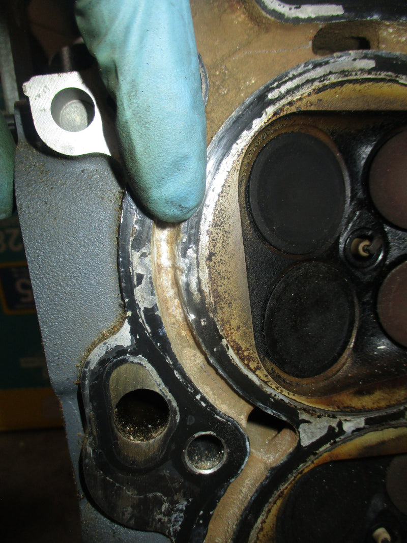 Yamaha 225hp 4 stroke outboard Starboard cylinder head