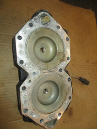 Load image into Gallery viewer, Johnson 90hp 2 stroke outboard cylinder head (340950)
