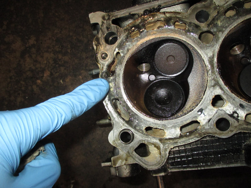 Suzuki DF70 70hp outboard cylinder head