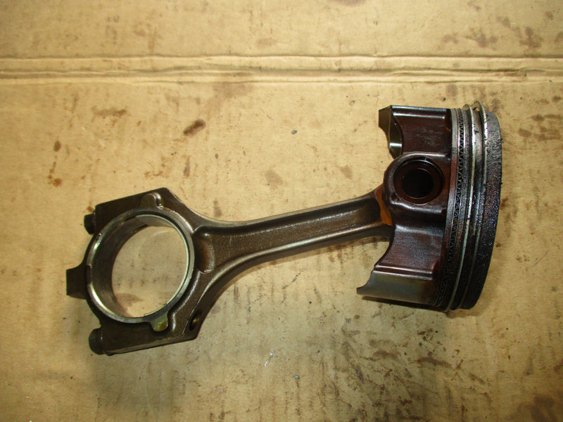 Yamaha 225hp 4 stroke outboard Piston and rod 69J-00