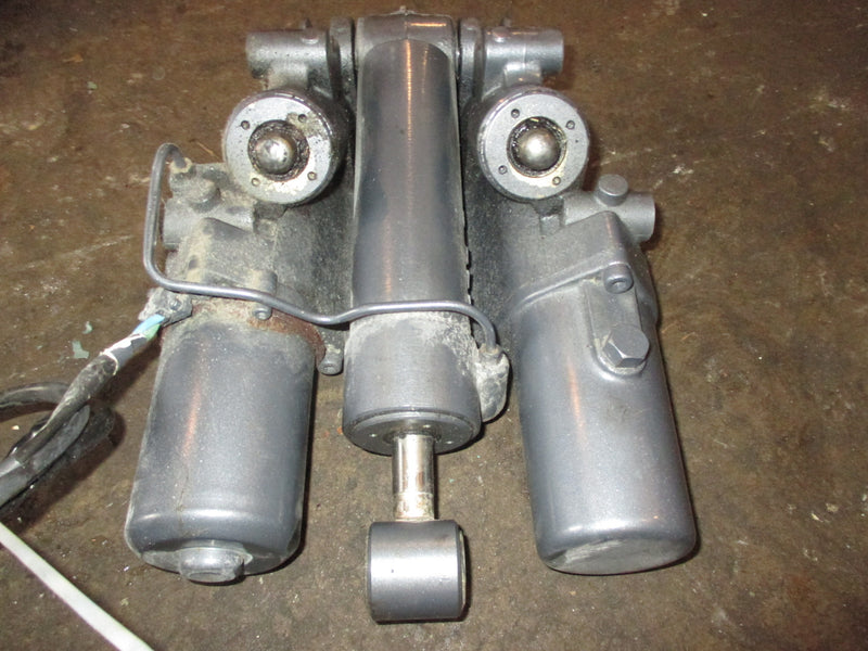 Yamaha 250hp 4 stroke outboard tilt trim unit