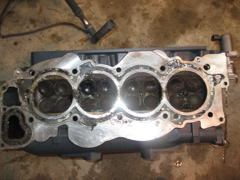 Yamaha 350hp 4 stroke outboard starboard cylinder head