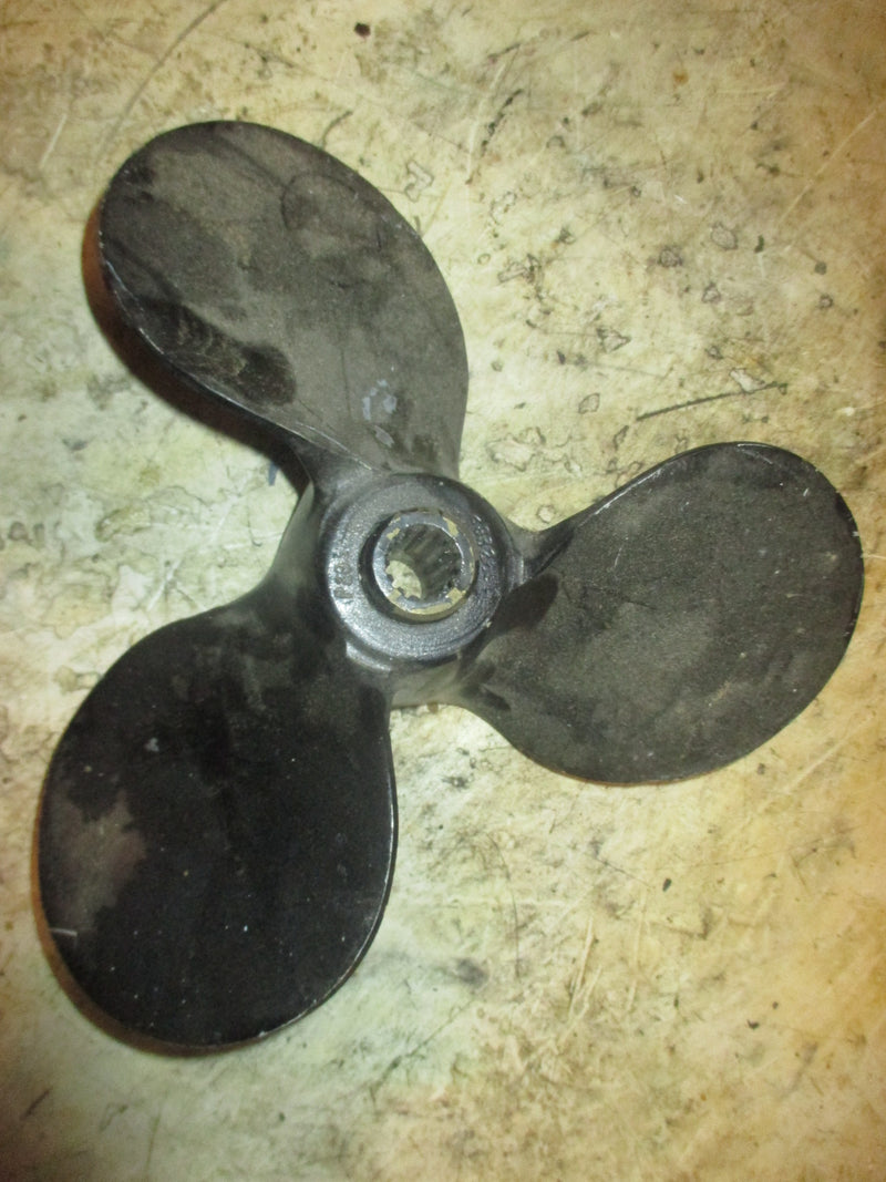 Evinrude 2 stroke outboard Aluminum propellor Michigan wheel (A2932651)