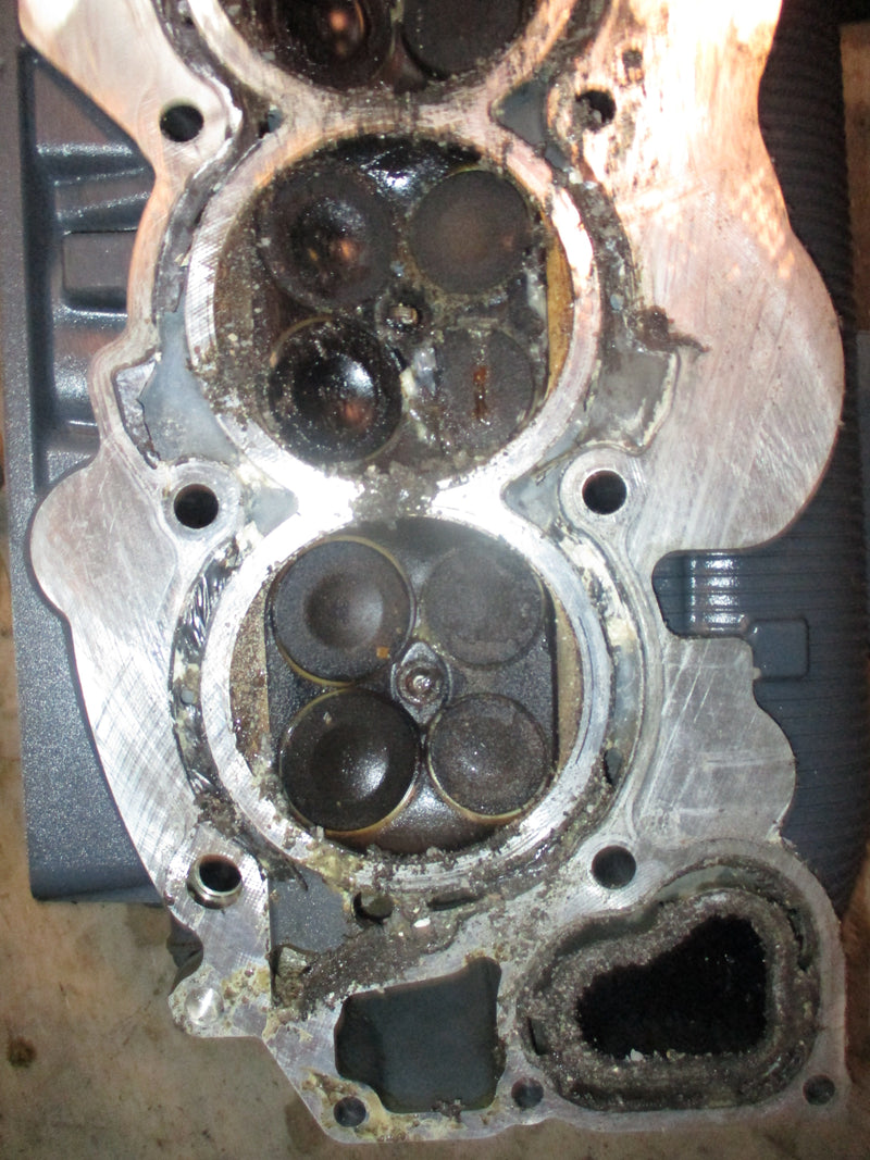 Yamaha 350hp 4 stroke outboard starboard cylinder head