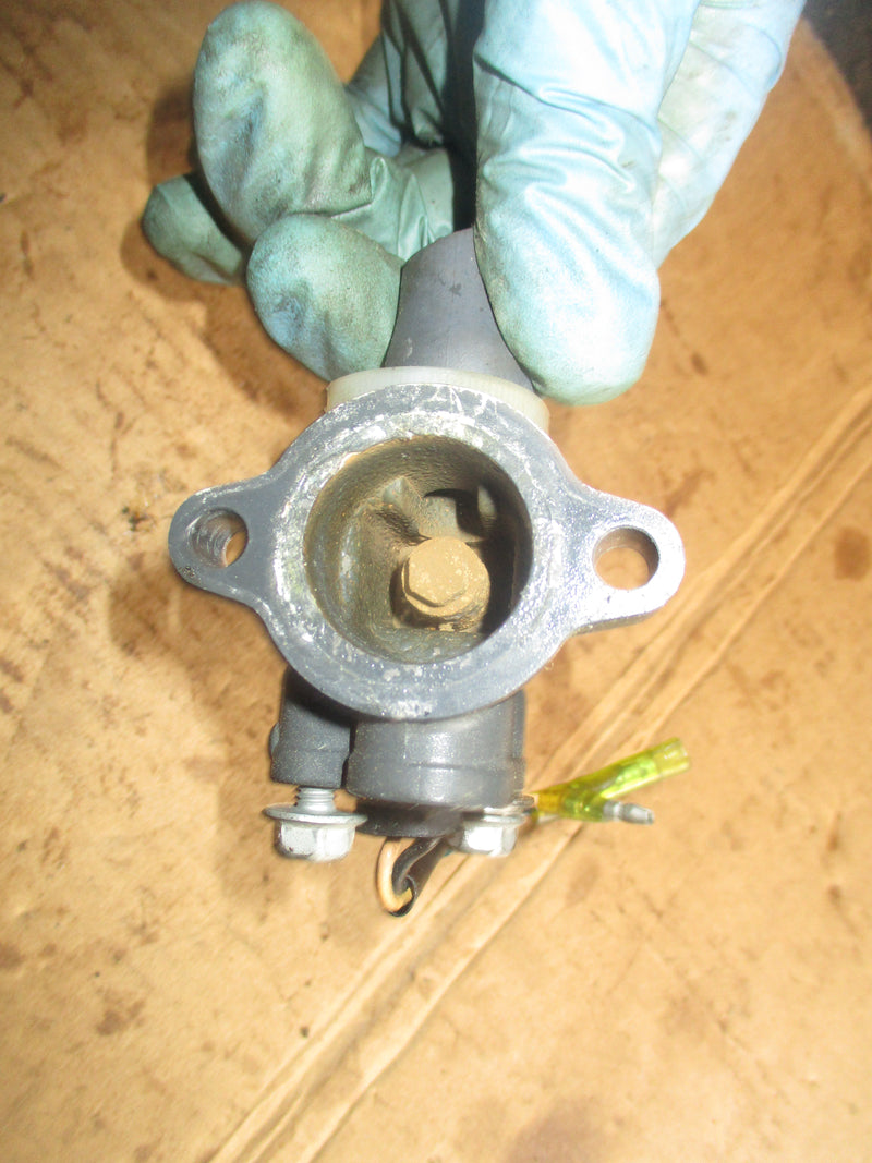 Yamaha 225hp 4 stroke outboard thermo switch and cover 69J-82560-00