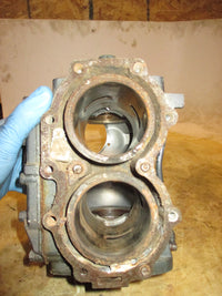 Load image into Gallery viewer, Yamaha 25hp 2 stroke outboard crankcase block
