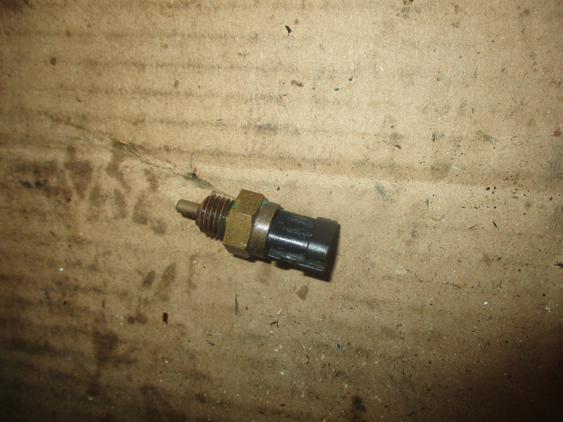 Yamaha 225hp 4 stroke outboard inlet temp sensor (65L-85886-00)
