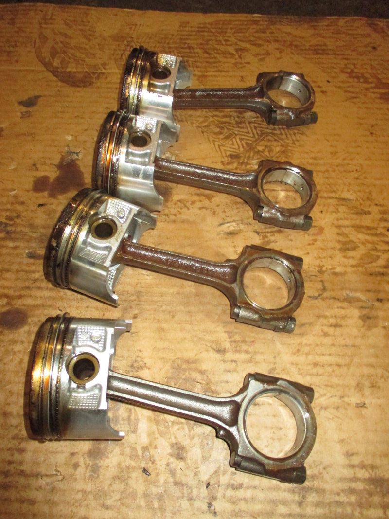 Suzuki DF115 115hp 4 stroke outboard piston and rod set (1211-90J01)