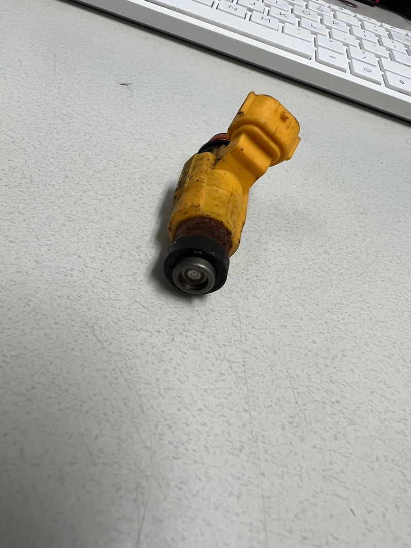 Yamaha 150hp 4 stroke outboard Fuel injector 63P-13761-00
