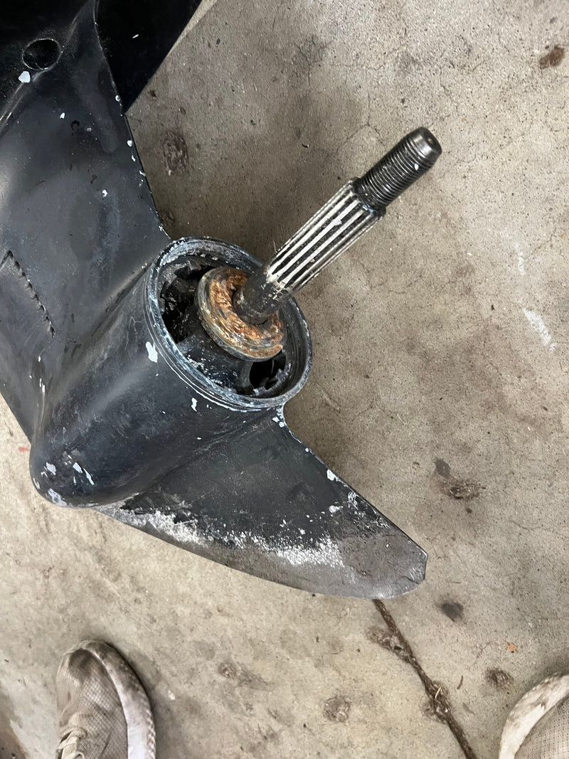 Mercury 150hp 2.5L 2 stroke outboard 25" Lower Unit