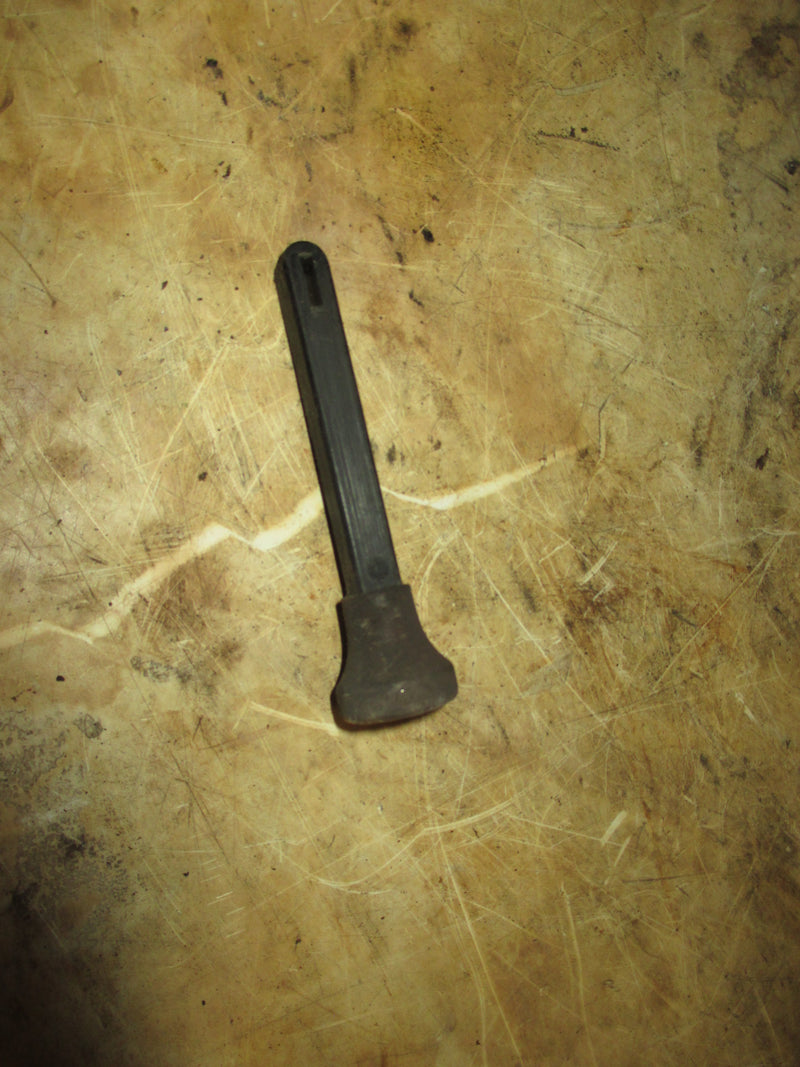 Yamaha 25hp 2 stroke outboard choke nob (682-21271-00)
