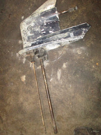 Load image into Gallery viewer, Evinrude 225hp 2 stroke outboard 25" lower unit
