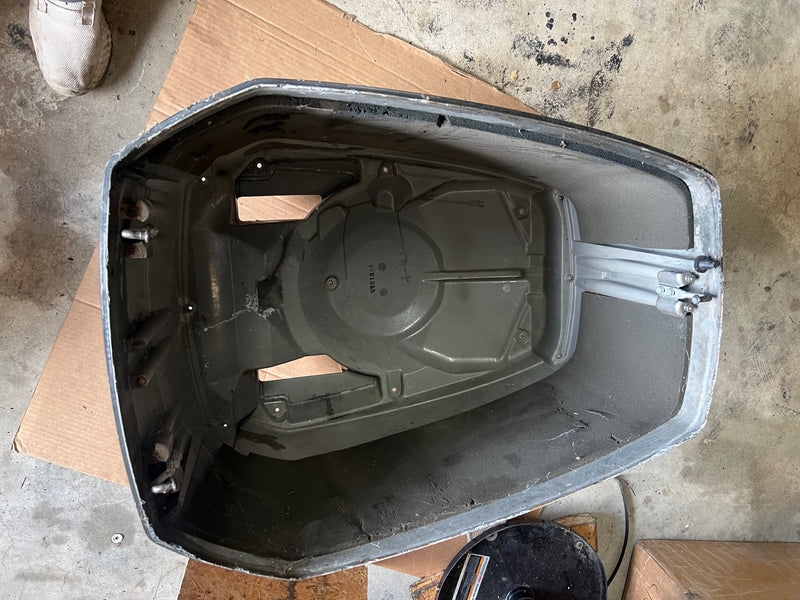 Yamaha VMAX OX66 200hp 3.1L 2 stroke outboard Top Cowling