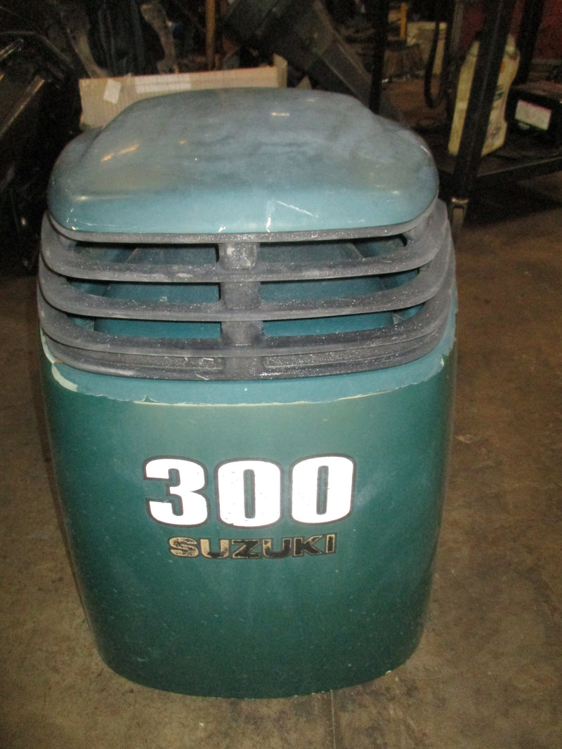 Suzuki DF300 300hp outboard top cowling