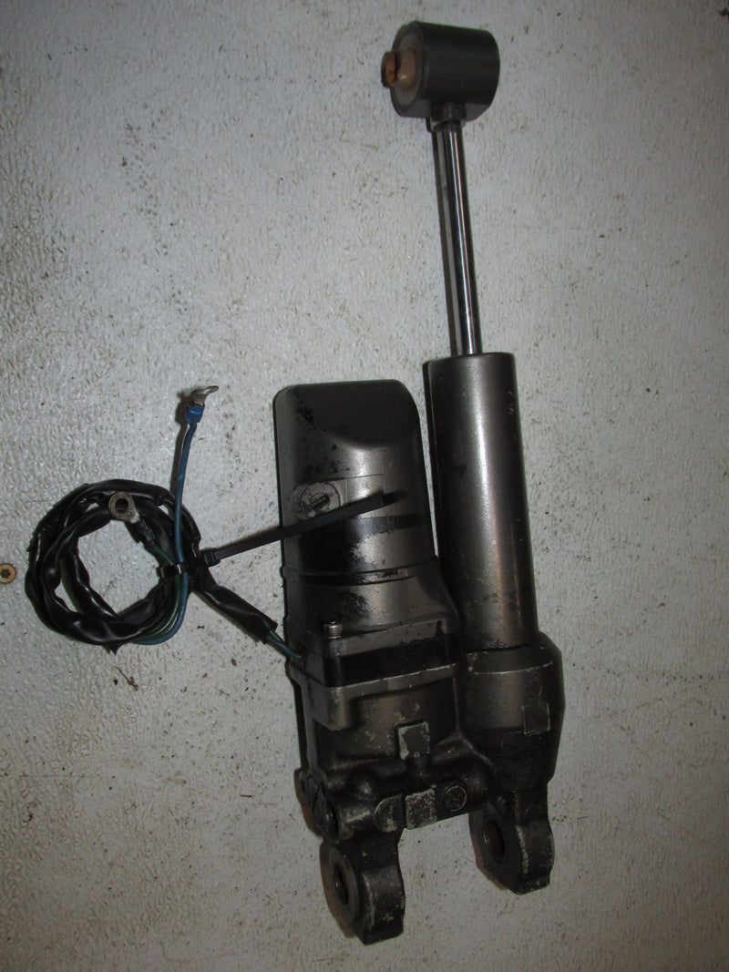 Nissan 25hp 4 Stroke Outboard Tilt Trim Unit (Parts) (3R0S771500)
