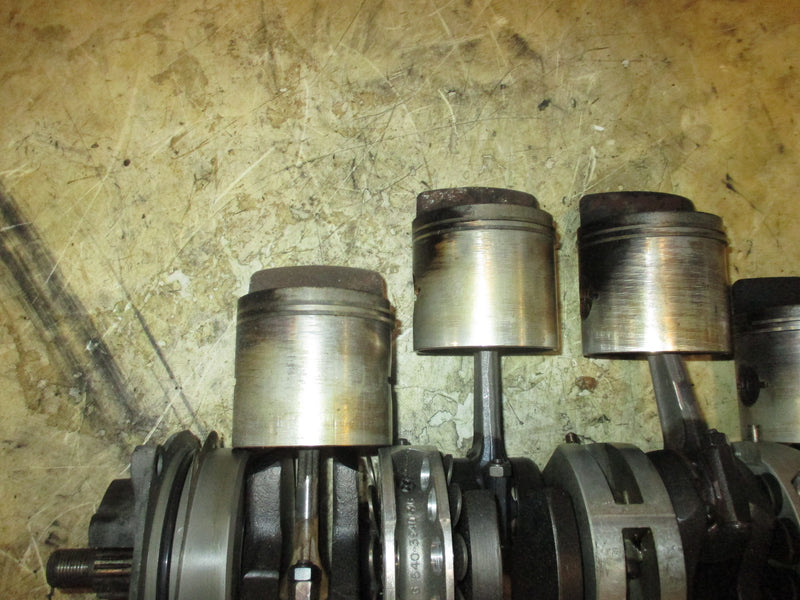 Mercury Mariner 50hp 2 stroke outboard Crankshaft and Pistons (440-348)