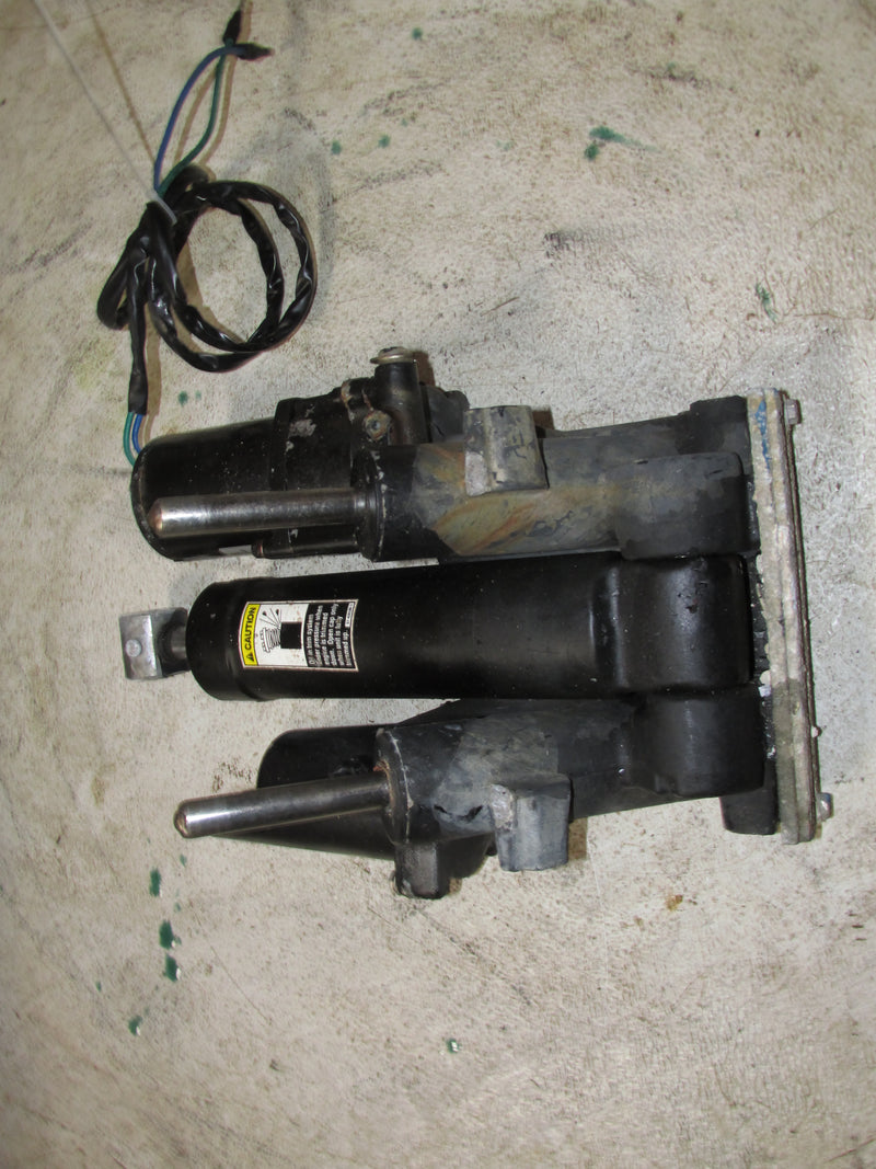 Mercury Optimax 200hp 2 Stroke Outboard Tilt Trim Unit (8M0231193)