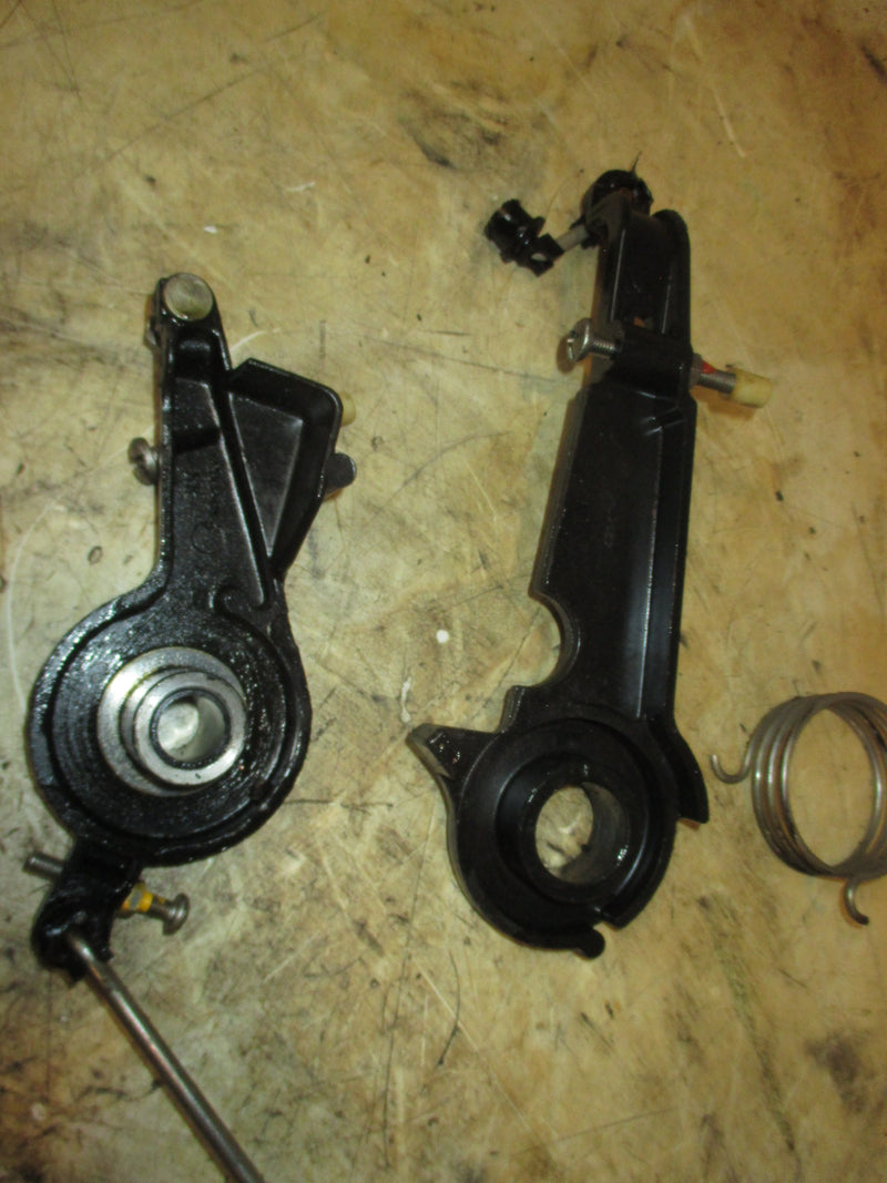 Mariner 75hp 2 Stroke outboard Throttle Bracket (42947-1)/(42882-C1)