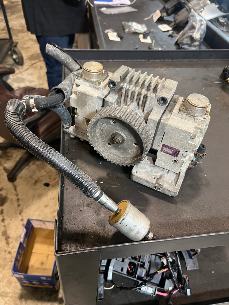 Yamaha 300hp HPDI outboard fuel injection pump (60V-13910-00-00)