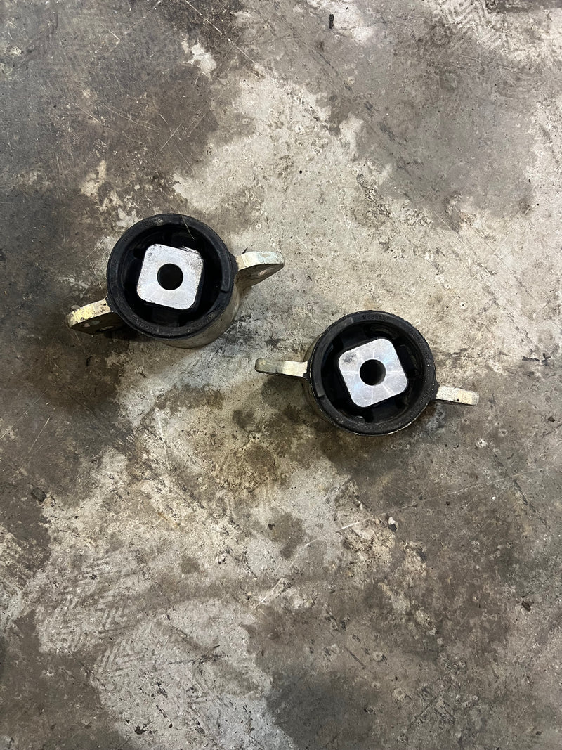 Mercury Verado 250hp outboard upper motor mounts