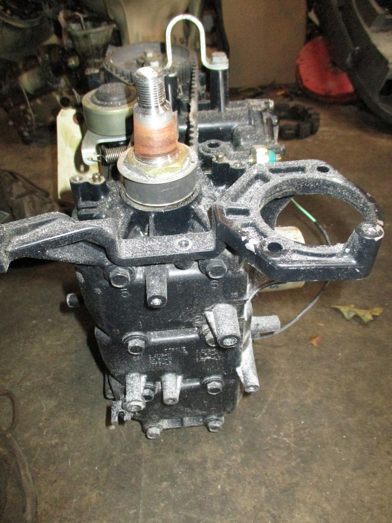 Nissan 25hp 4 stroke outboard crankcase powerhead