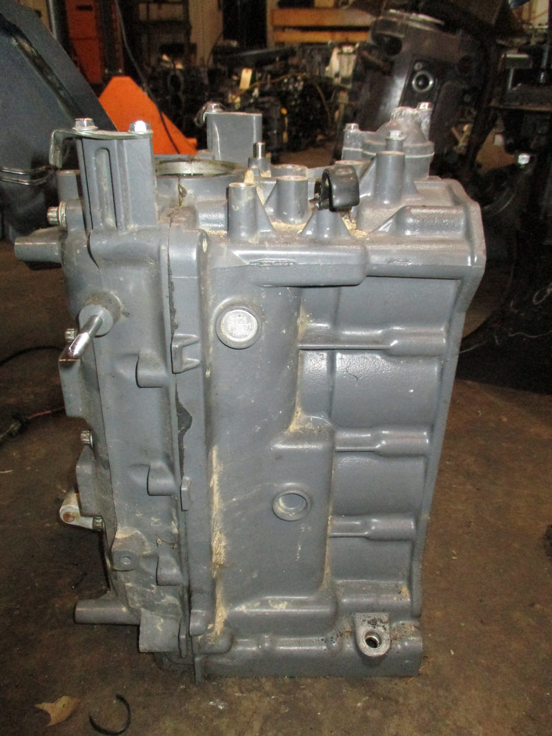 Suzuki DF60 outboard crankcase block