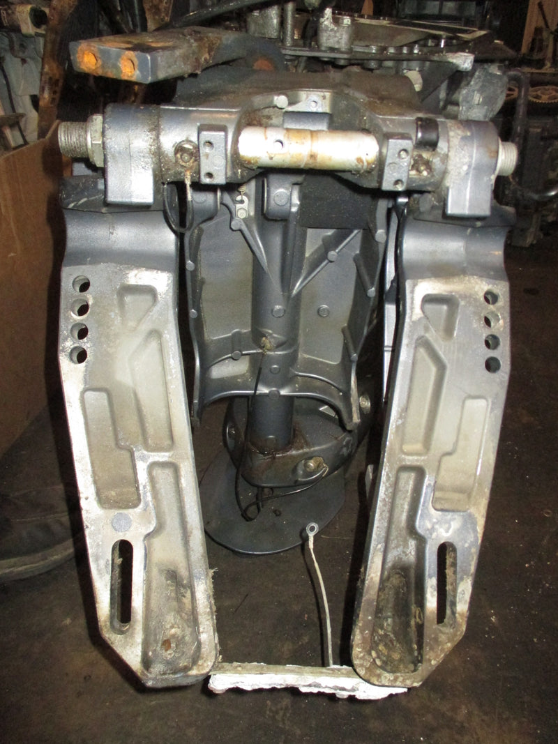 Yamaha 115hp 4 stroke outboard 25 inch midsection
