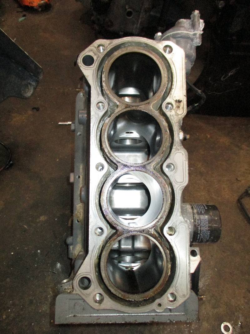 Suzuki DF60 outboard crankcase block