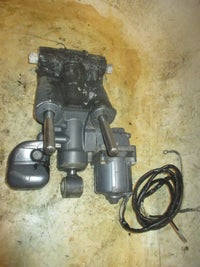 Load image into Gallery viewer, Yamaha 150HP 4 stroke outboard tilt trim unit
