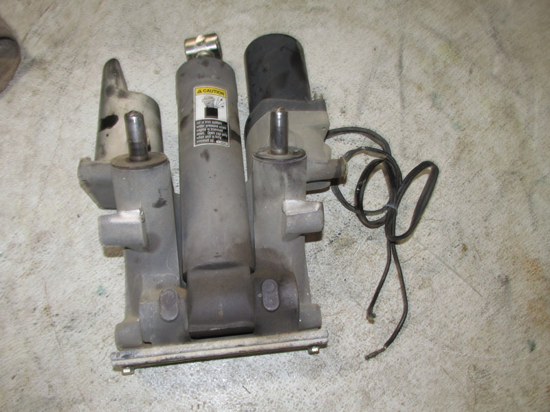 Mercury Optimax 225hp Pro XS 2 Stroke Outboard Tilt Trim Unit (8M0231193)
