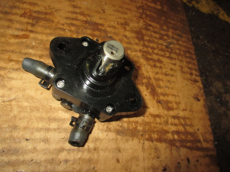 Suzuki DF140 140hp 4 stroke outboard fuel pump (15100-90J10)
