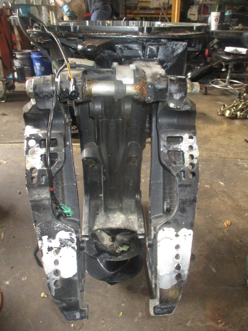 Suzuki DF250 outboard 30" midsection
