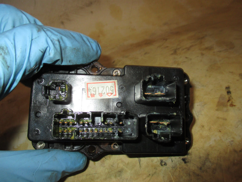 Yamaha 115hp 4 stroke outboard fuse box (6EK-82170-02)