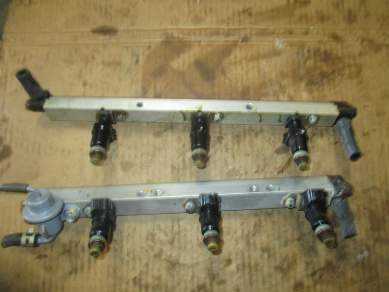 Honda BF225A outboard fuel rail and injector set (16450-ZY6-003)