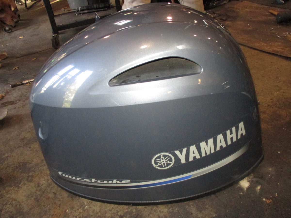 Yamaha 115hp 4 stroke outboard top cowling