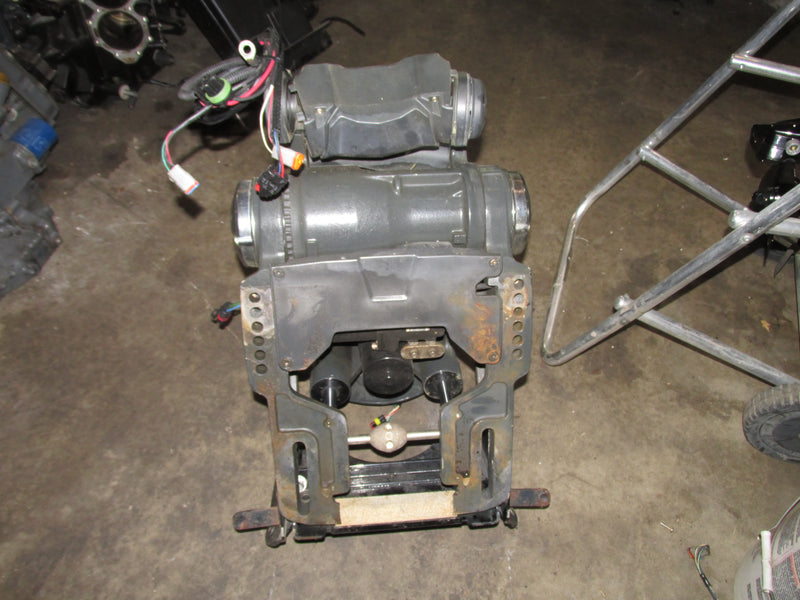 Evinrude Etec G2 250hp H0 2 Stroke Outboard 20" Trim Unit / Swivel Bracket