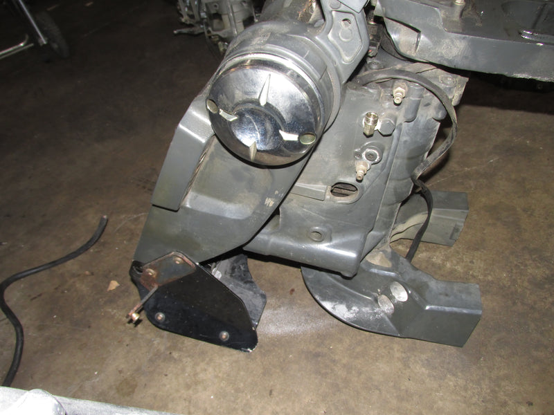 Evinrude Etec G2 250hp H0 2 Stroke Outboard 20" Trim Unit / Swivel Bracket