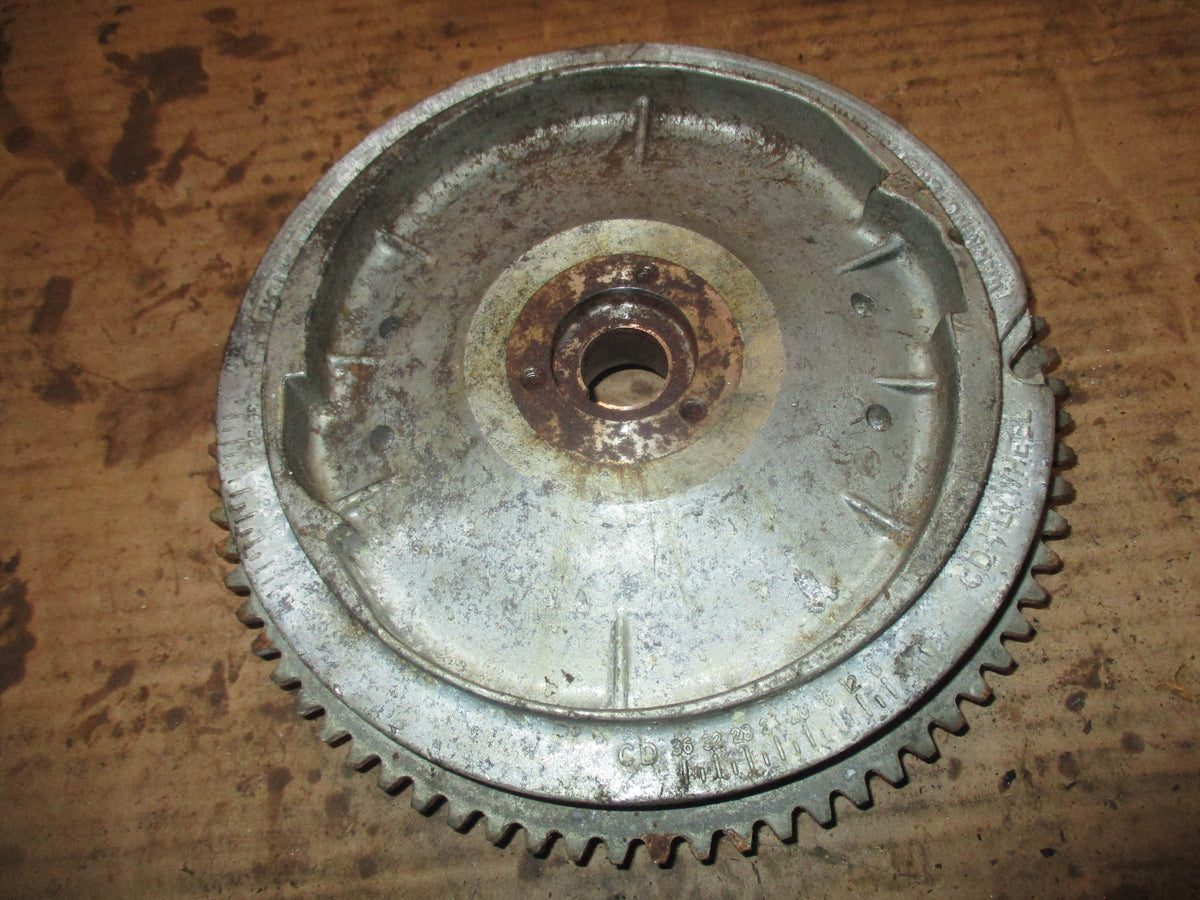 Evinrude 35hp 2 stroke flywheel 582011